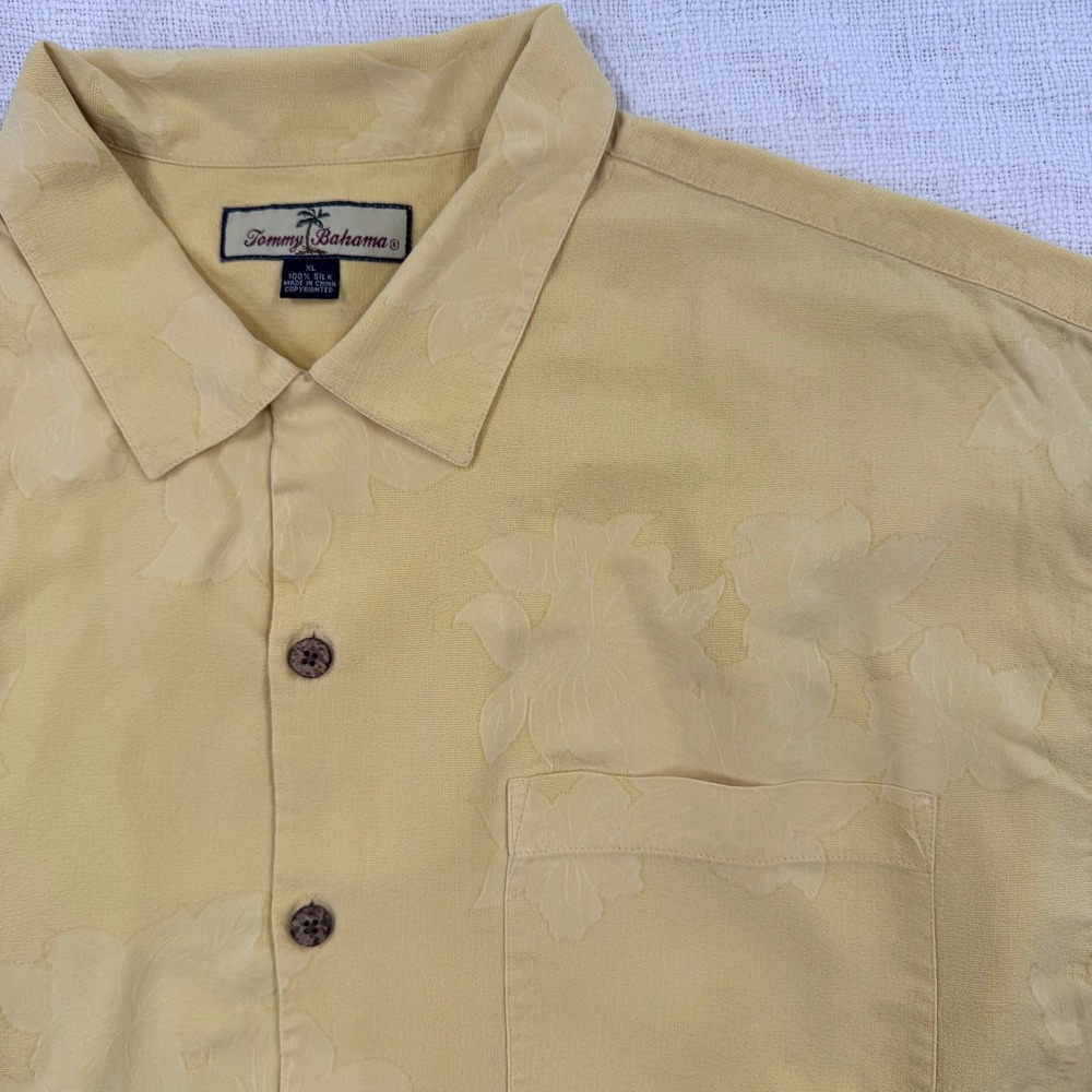 VTG Tommy Bahama Men XL Yellow 100% Silk Jacquard Floral Short Sleeve Camp Shirt